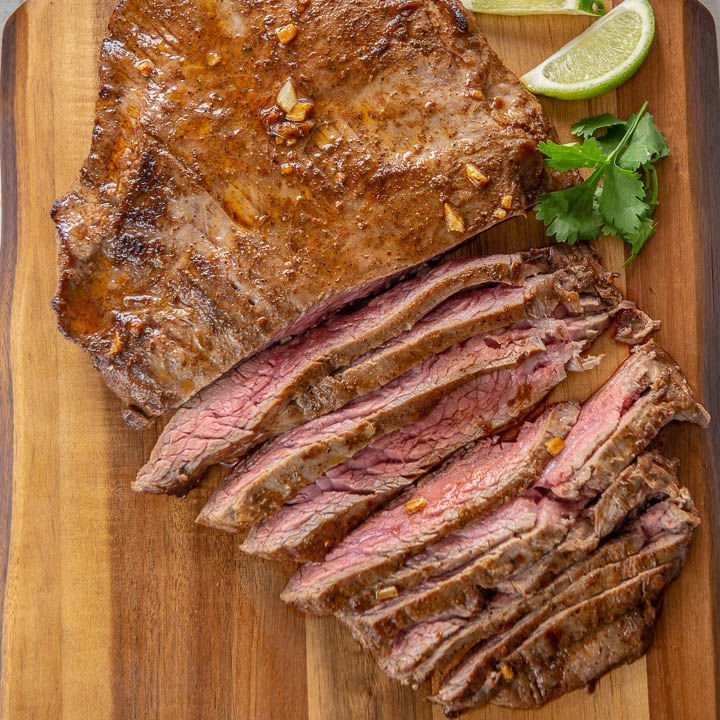 https://www.itsyummi.com/wp-content/uploads/2012/09/pan-seared-steak-square.jpg