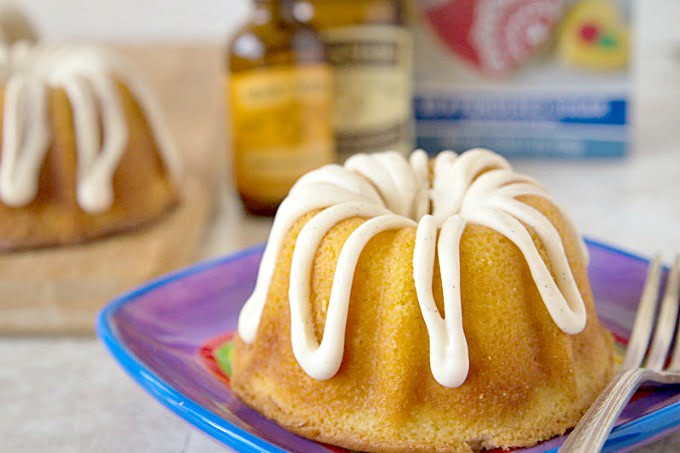 Mini Classic Vanilla Bundt Cakes - Recipes