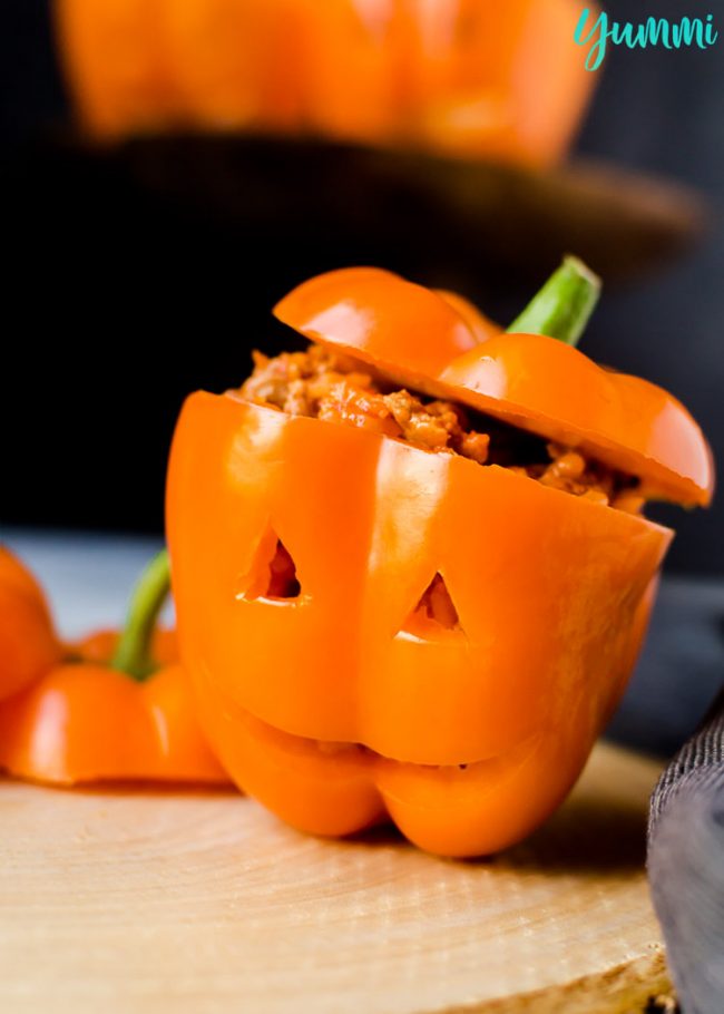 Halloween Stuffed Peppers Jack O Lanterns | Easy Recipes by Its Yummi