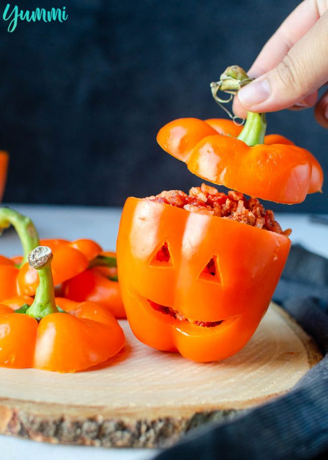 Halloween Stuffed Peppers Jack O Lanterns | Easy Recipes by Its Yummi